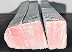 [Причина быстрого решения] Коммерческая аквакультура Minami Tuna (из Австралии) брюшной/средней -Torosaku 740g ★ 1 Блок (вырезан 3)