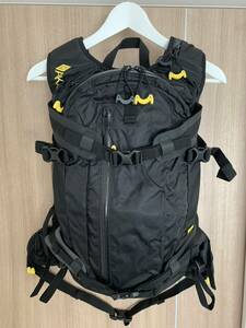 レア 美品 AK457 バックパック 18L BURTON バートン ブラック/イエロー 藤原ヒロシ