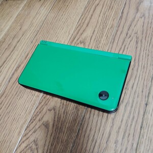 「ニンテンドーDSi LL本体 グリーン」（タッチペンなし）