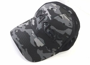 未使用 超美品 オークリー 刺繍ロゴ 迷彩 カモフラ キャップ 帽子 ベースボールキャップ メンズ ブラック 55～59.5cm 637