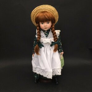 ER0226-71-3 ANNE of GREEN GABLES 赤毛のアン 人形 インテリア 置物 女の子 カナダ フィギュア 服しみ有 全長40㎝ 100サイズの画像2