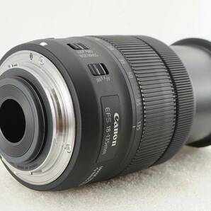 ★新品級★ Canon キヤノン EF-S 18-135mm F3.5-5.6 IS USM 付属品付★清潔感溢れる綺麗な外観! カビ・クモリなし! 細かく動作確認済!の画像2