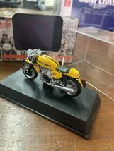 ニューレイ　1/32　ドゥカティ750SPORT_画像2