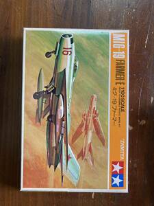 タミヤ 1/100 ミグー19 ファーマー　ミニジェットシリーズ　MIG-19 FARMER-E