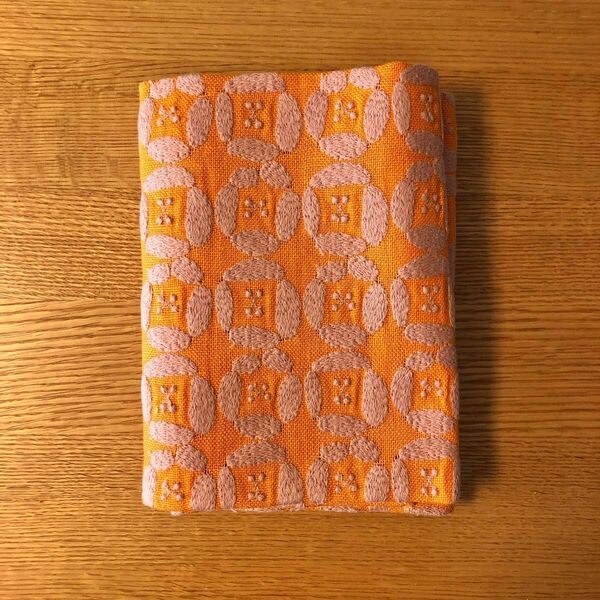 mina perhonenミナペルホネン fabric「dear」orange 30×64㎝ (ミミ含まず) 花72個