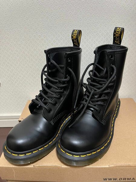 ドクターマーチン Dr Martens 8ホール レースアップ 黒