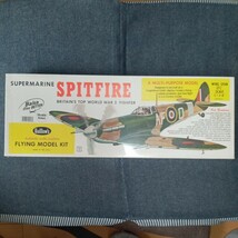 24962【プラモデル】 Supermarine Spitfire Balsa Model Airplane by Guillows_画像1