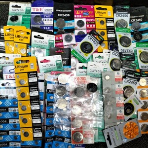 * free shipping *( expiration of a term goods ) button battery 100 piece and more large amount together CR2025/2016/1025 etc. 