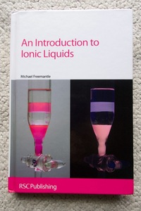 An Introduction to Ionic Liquids (RSC publishing) Michael Freemantle 洋書ハードカバー