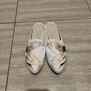 鶴柄付きシューズ 23センチ