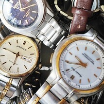 ZENITH burberrys SEIKO など 約200本 まとめて メンズレディース腕時計 大量 セット kg本点個 ジャンク U04_画像9