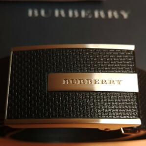 新品 未使用 BURBERRY 紳士ベルト 牛革製 ブラック レザー バーバリー 箱付きの画像2