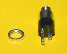 3.5mmステレオミニジャック パネル取付用 メス ストレートタイプ 全長22.7mm 外径8mm 穴あけ寸法はΦ6mm M6 3極_画像2