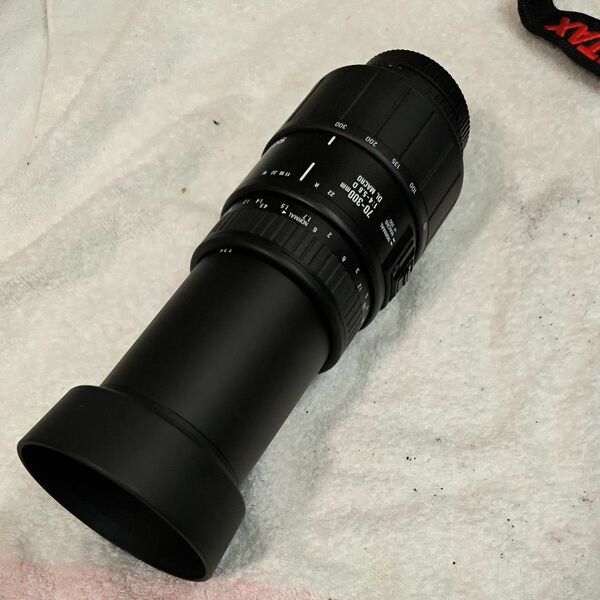 美品！SIGMA シグマ！70～300mm望遠レンズ！F値 1.4---5.6 ペンタックスKマウントだと思います