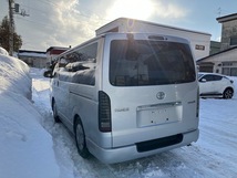 積雪地方必須の４WD ハイエース 人気の上級グレード スーパーGL! DPFトラブル少ない１型 車検取得渡（R7/3迄）_画像4