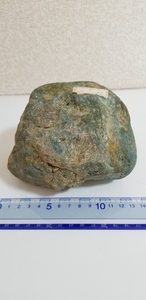 【鉱物】①緑色系の土岐石（碧玉・ジャスパー、Toki-ishi、jasper）約1.7kgです。