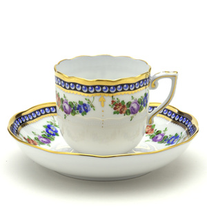 Art Auction Herend Taza de café y platillo Collar de perlas Porcelana pintada a mano Vajilla occidental firmada por el maestro pintor Plato de tazón de café Hecho en Hungría Nuevo Herend, utensilios de té, taza y plato, Taza de café