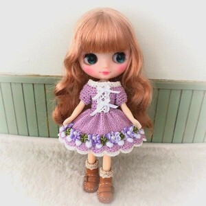  midi Blythe. outfit