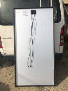 中古2009年製造太陽光発電パネル三洋電機HIP-210、210w50v、ケーブル無事です。現状動作品です。寸法157×80×3.5センチ重さ約15kgです。