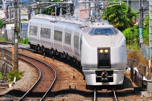 デジ画像２コマ　中央東線　６５１系(引退)臨時列車