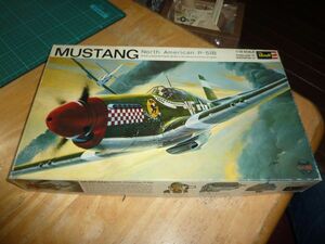 1/32　ノースアメリカン P-51B ムスタング　レベル Revell MUSTANG