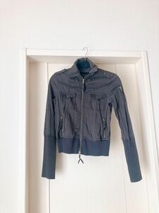 MOUSSY マウジー　アウター　薄手　ジャケット　ブルゾン　シワ加工