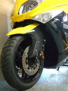 MOTO SERVICE MAC製 TMAX(SJ08J)用 KICKS Xrated フロントフェンダー　T-MAX　モトサービスマック　カムストック