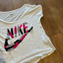 NIKE 半袖 Tシャツ レディース　SIZE Mカットソー _画像3