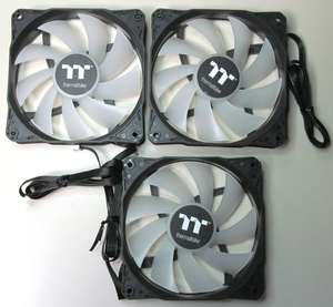 送料370円/Thermaltake/TT-1225 A1225L12S/12V 0.3A/120mm Fan/RGB/6PIN/3個