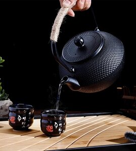 鉄壺 茶壺 一等品 茶壷 急須 常滑焼 茶器 茶道具 砂鉄 手作り鉄 やかんを沸かす お茶の道具 容量：1.2L