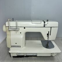 JANOME ジャノメミシン　MODEL 805 昭和レトロ 手工芸 ハンドクラフト フットペダル 付き　通電確認済み　【ジャンク】_画像8