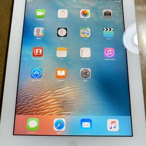 送料無料 Apple iPad 第2世代 16GB シルバー 中古 本体 Wi-Fiモデル 訳あり品の画像2