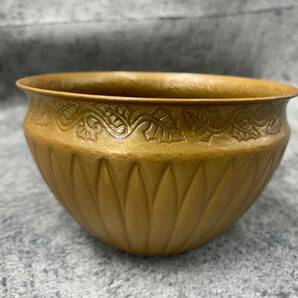 【 中川浄益 作 毛織菊建水 共箱 】鎚鋳軒 茶道具 煎茶道具 茶器 金属工芸 菊銅建水 唐草彫の画像2