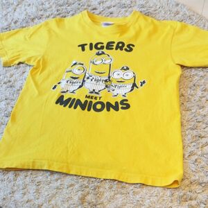 ミニオン　阪神タイガース　黄色　Tシャツ　Sサイズ