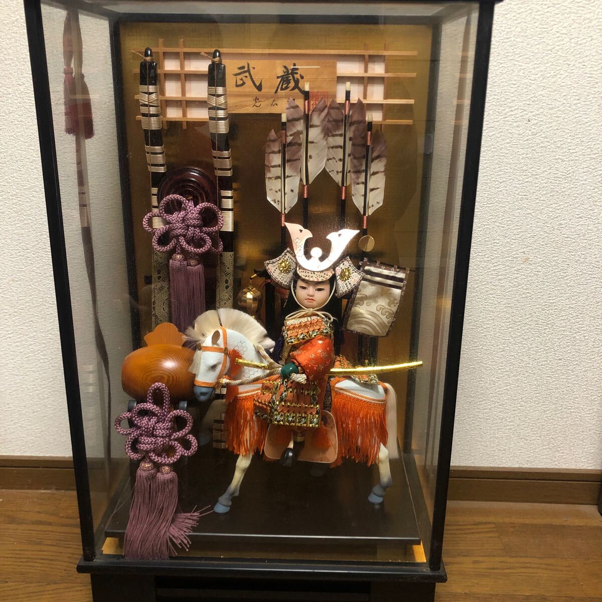 Muñeca Satsuki, Caja de cristal, muñeca japonesa, Ornamento, Caja de música incluida., festival del niño, estación, Evento anual, día del Niño, muñeca de mayo