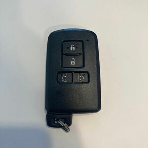 トヨタ ヴォクシー ZRR80W 4ボタン 平成29年登録 スマートキー