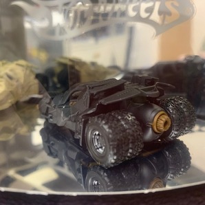 HOTWHEELS BATMAN 2台セット ケース入りの画像3