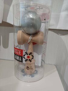 【新品・未使用品・アウトレット】KENDAMA USA Tribute Jumbo TRB738 メタリックシルバー