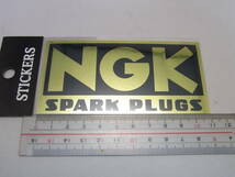 ★送料無料!★【NGK SPARK PLUGS】GOLD ステッカー 横:11cm 縦:5.5cm ★スパークプラグ ロゴ デカール シール 金_画像2