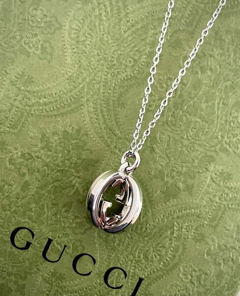 【即決/送料込み】GUCCI/グッチ インターロッキングGGチャーム/球体 シルバーカラー ネックレス/ ペンダント