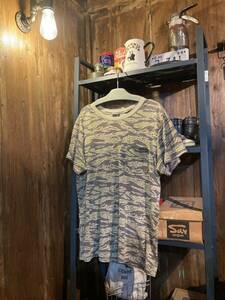 【usa製 camouflage t-shirt 】半袖Tシャツ Tシャツ 半袖 迷彩 vintage 古着 アメカジ アメリカ タイガー　カモ