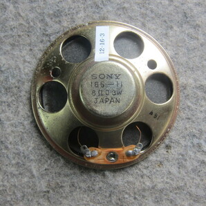 小型スピーカー 直径70mm 8Ω 0.3W SONYラジオ6R-12からの撤去品 12-16-3