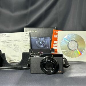 【美品】FUJIFILM フジフィルム XQ1 コンパクトデジタルカメラ カメラレンズ FUJINON LENS 4.0x f=6.4-25.6mm 1:1.8-4.9 動作確認済