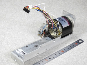 【HPマイクロ波】MICRO LAMBDA社 MLOS-1297A MULTI-OCTAVE BANDS YIG発振器 実測3.3GHz-14GHz +17dBm +15V/-5V 動作簡易確認済 ジャンク品