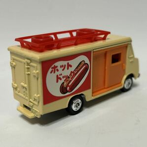 トミカ 黒箱 いすゞ エルフ ハイルーフ No.49-2-7 裏板Ⅳ 赤ルーフ 「ホットドッグ」 ラベル 日本製 MBの画像5