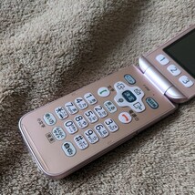 docomo らくらくホン F-01M ピンク SIMロック解除済_画像4