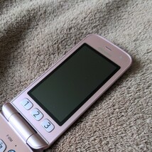 docomo らくらくホン F-01M ピンク SIMロック解除済_画像3