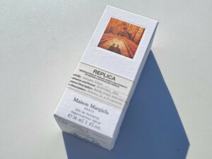 新品 　Maison Margiela REPLICA メゾンマルジェラ レプリカ オードトワレ フレグランス　香水　30mL　Autumu Vibes　定価、1万1880万円