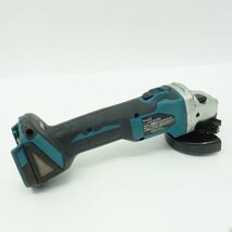 104 makita マキタ 充電式ディスクグラインダ GA404DN ※中古_画像2