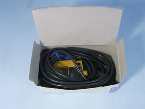 OMRON PHOTO ELECTRIC SWITCH E3S-GS3E4 光電スイッチ 12-24VDC (中古未使用品）管理番号：RH-1064